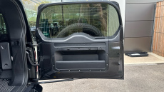 Land Rover Defender 3.0 D250 X-Dynamic HSE 90 3dr Auto Diesel Estate